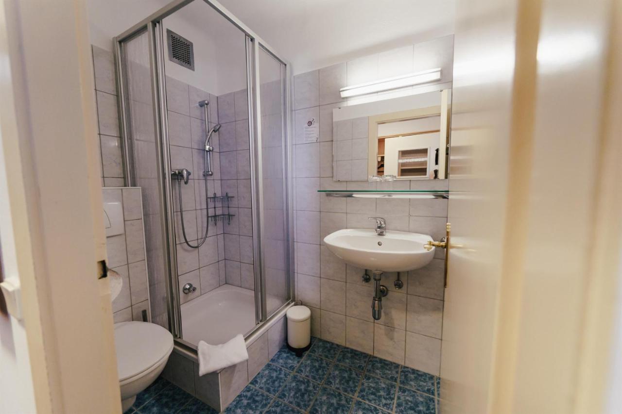 Gaestehaus Frank Hotel Velden am Wörthersee Екстериор снимка